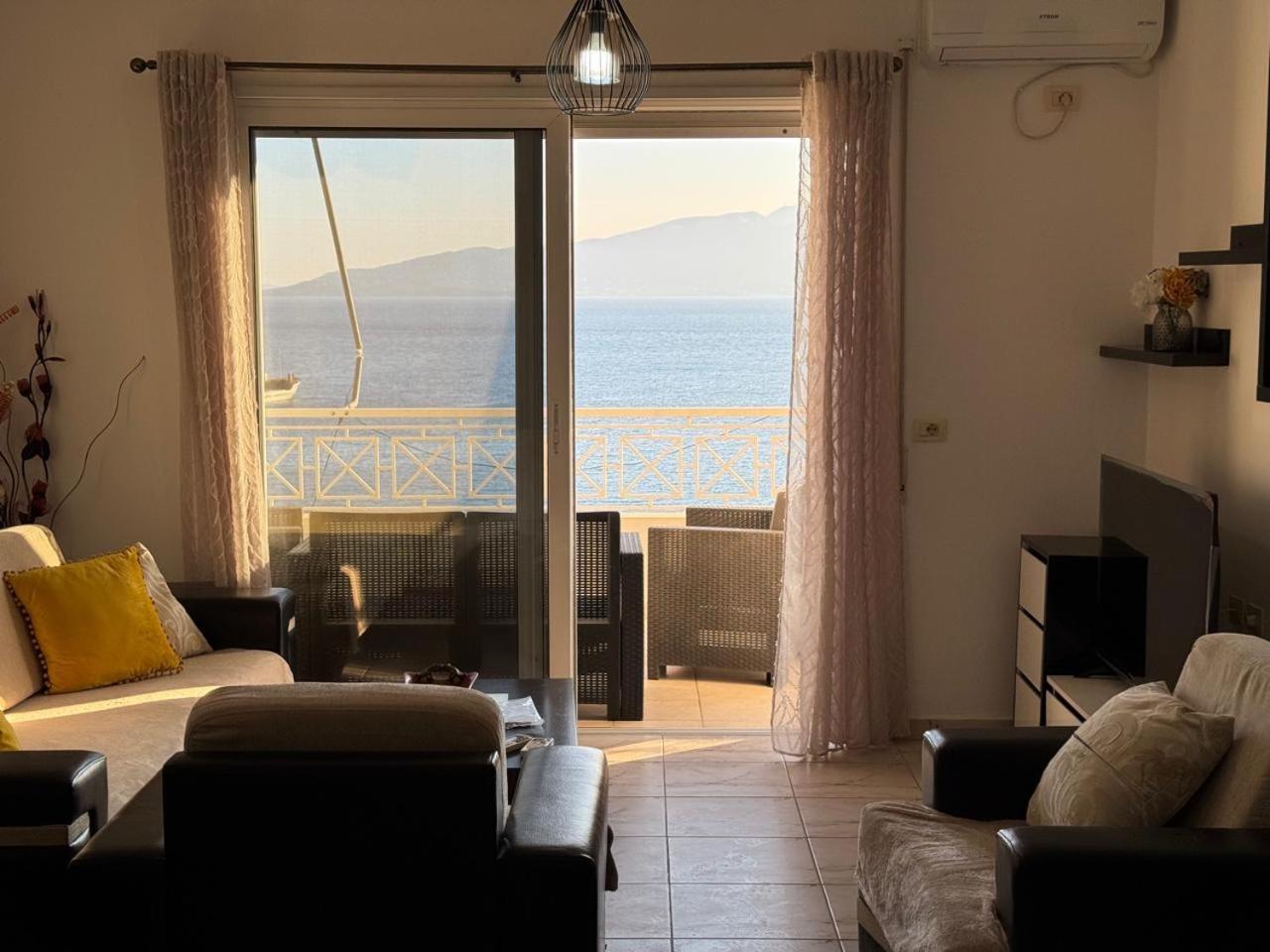 Apartment Beachfront 2 Bedrooms